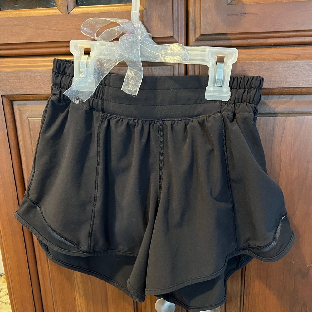Lululemon Hotty Hot shorts size 2 tall